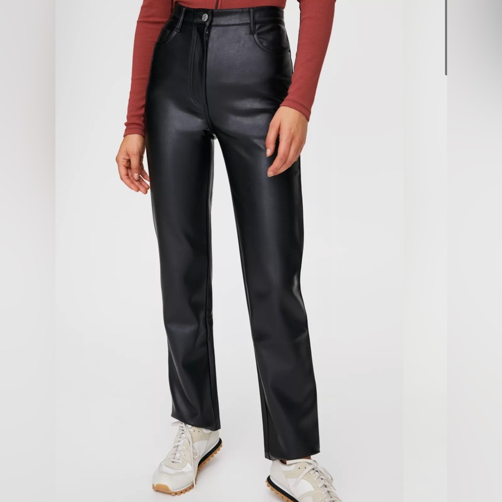 NWOT Aritzia Wilfred The Free Size 4 Leather Pant